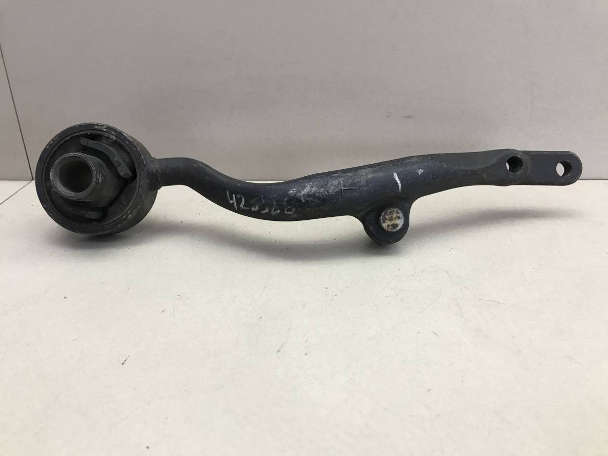 Рычаг передний нижний левый Toyota Chaser (Х100) 1996–2001