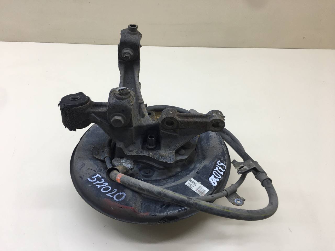 Кулак поворотный задний левый Toyota Camry (XV50) 2011-2017