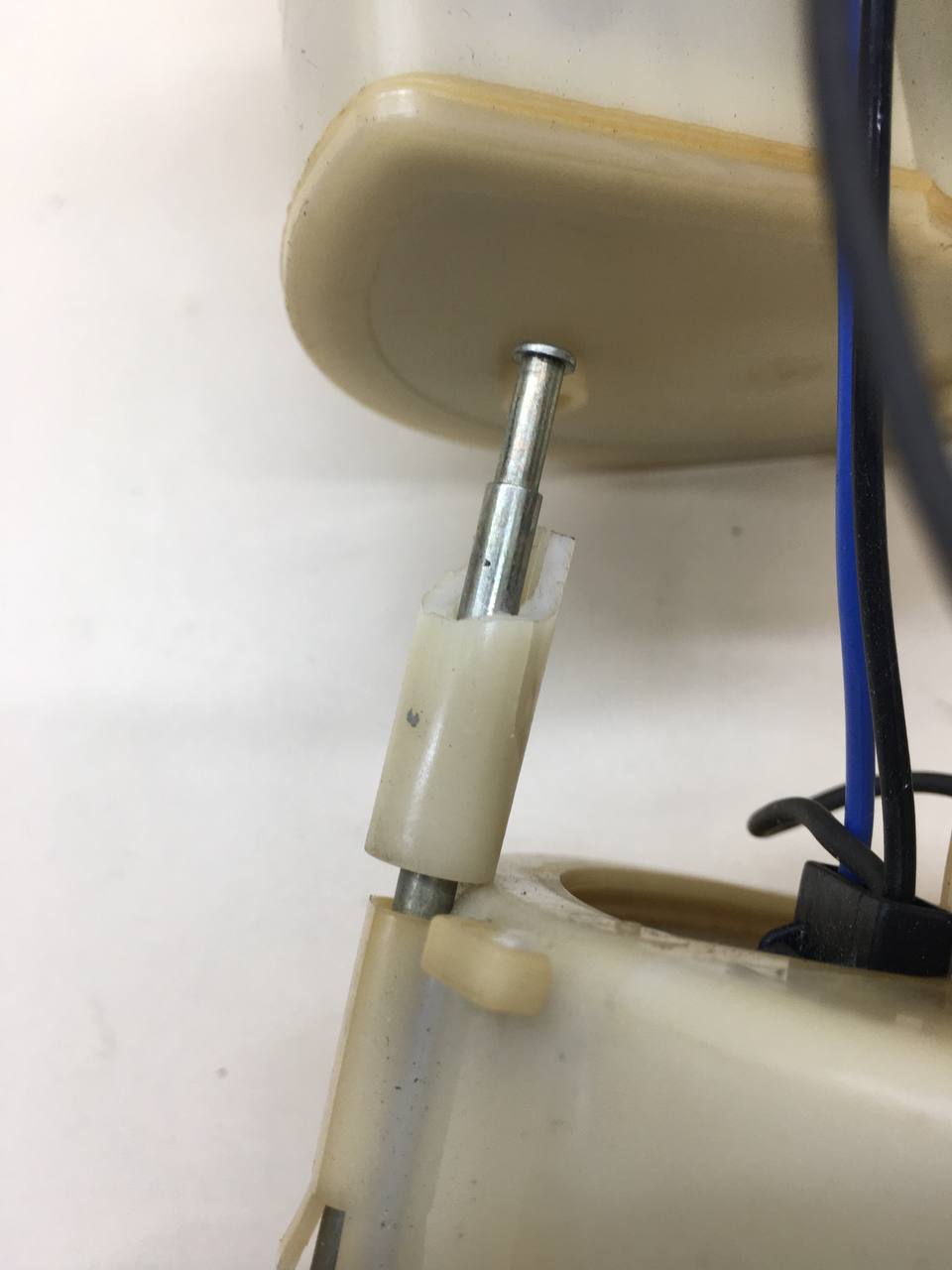 Насос топливный электрический Peugeot 107 2006-2014