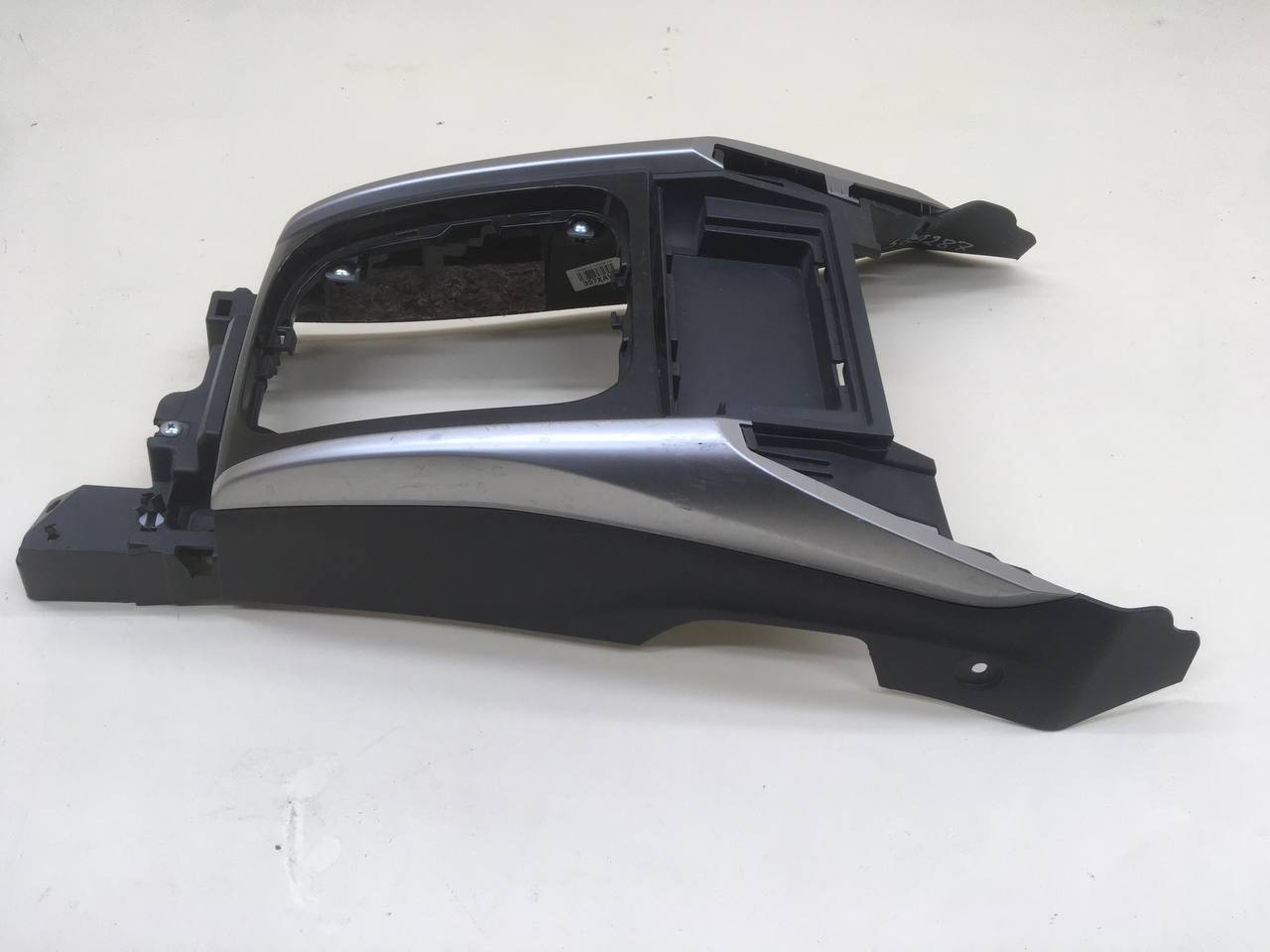 Консоль центральная Mitsubishi L200 5 (KK/KL) 2015>