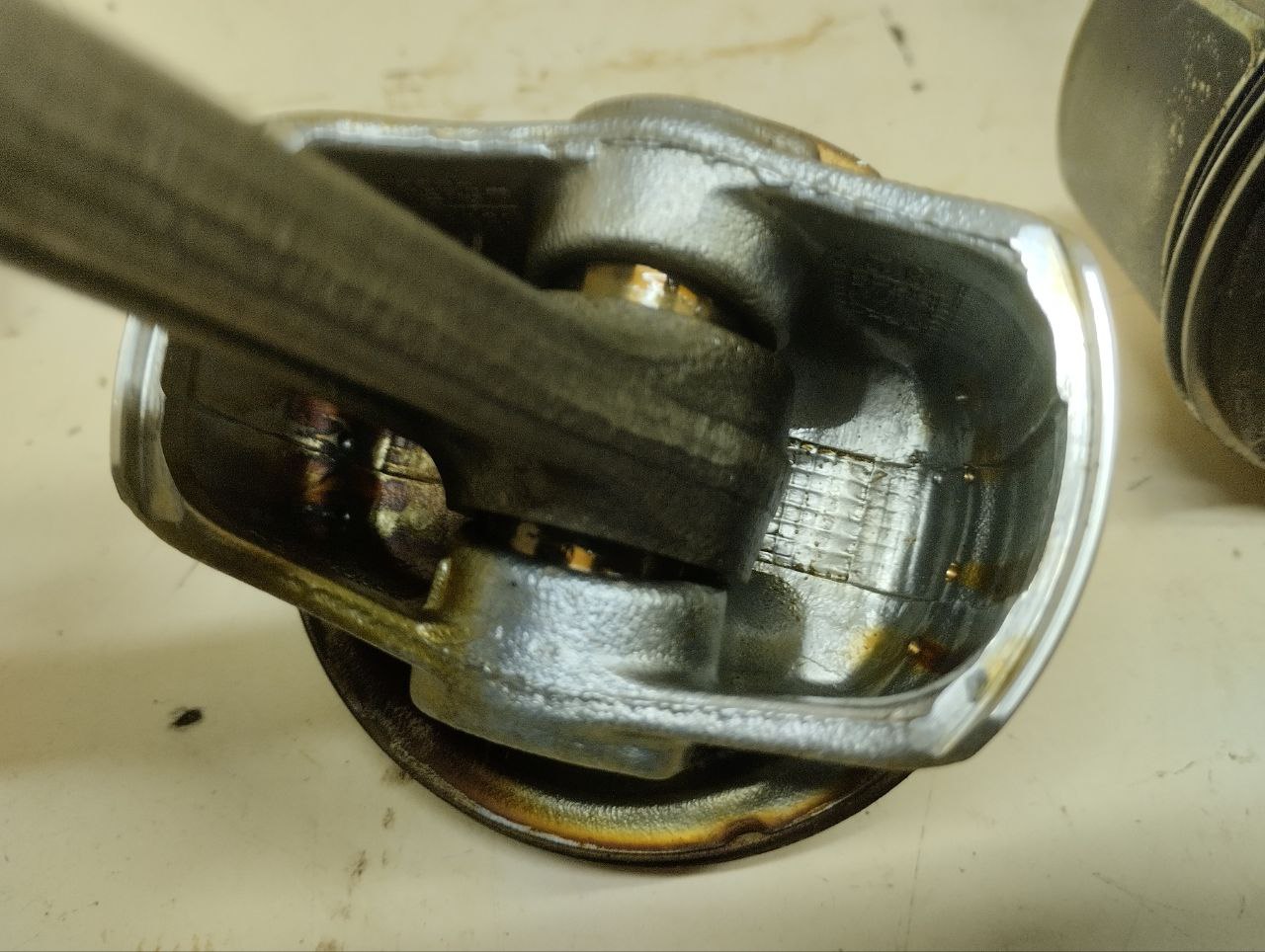 Поршень с шатуном Toyota Rav 4 (XA40) 2013-2019