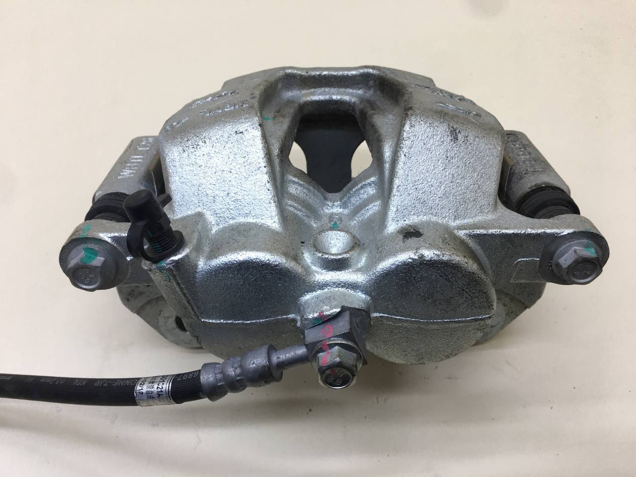 Суппорт передний левый EXEED RX 2022>