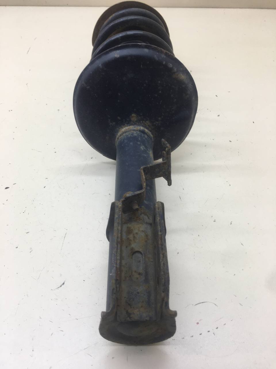 Амортизатор передний Nissan Almera 3 (G11, G15) 2012>