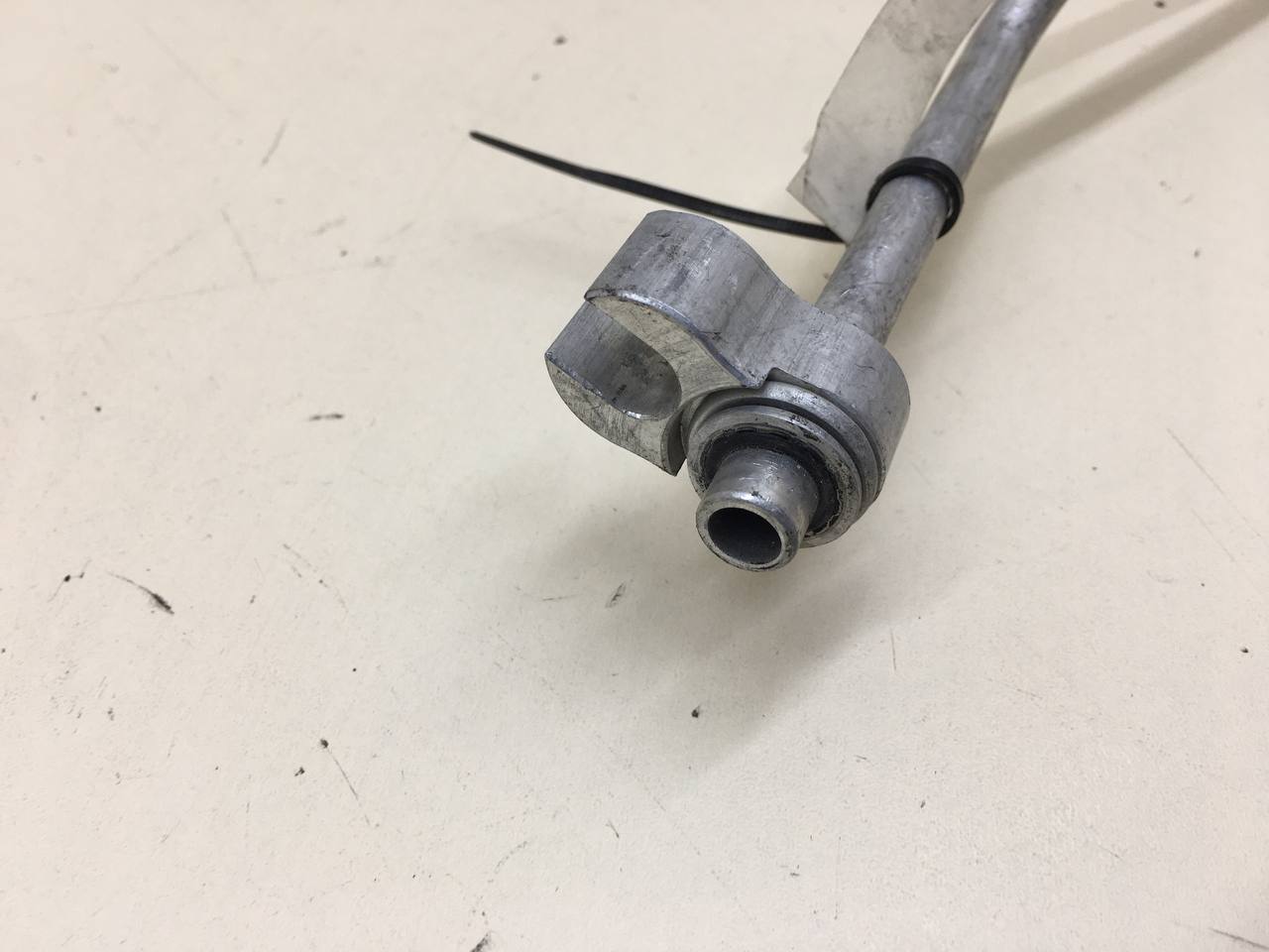 Трубка кондиционера Jeep Grand Cherokee (WK2) 2010>