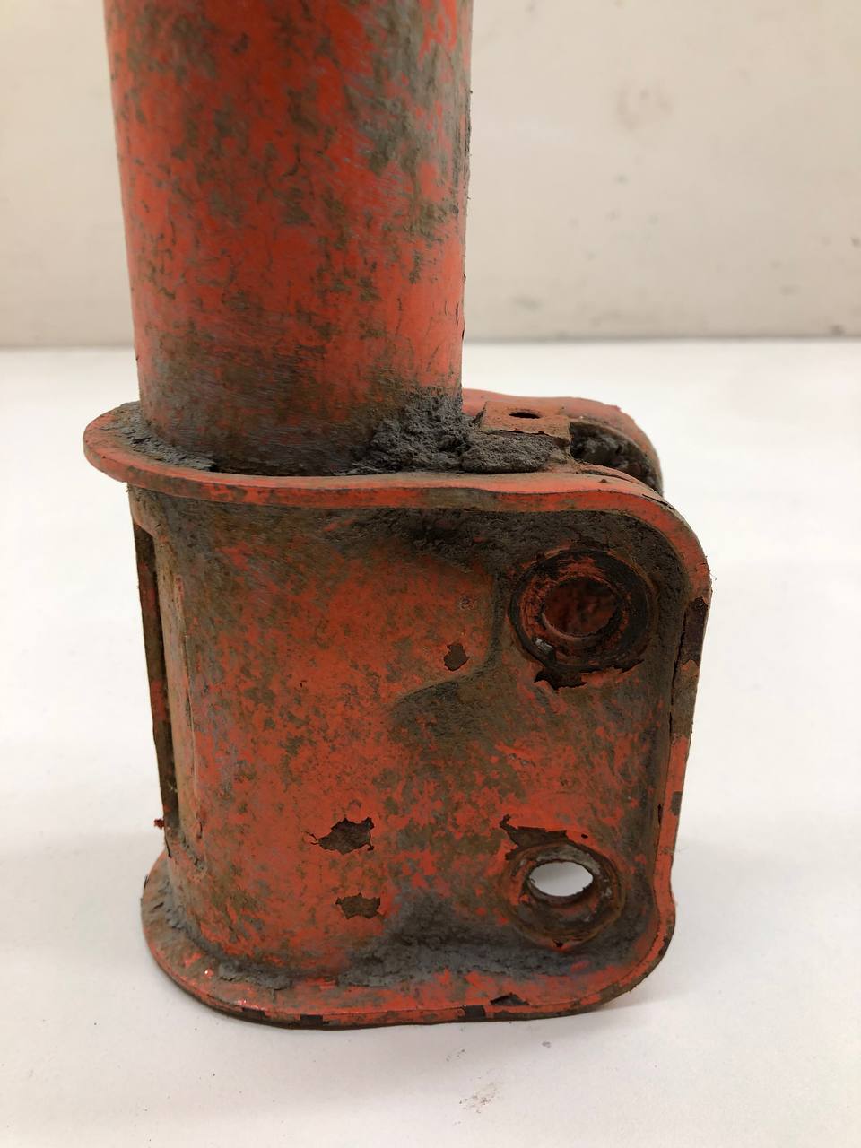 Амортизатор передний Lada Largus 2012>