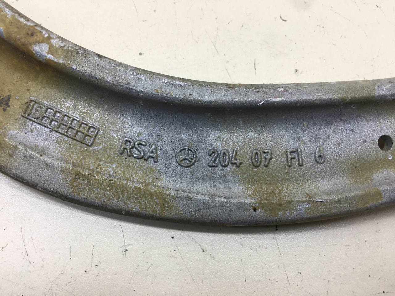 Рычаг задний верхний правый Mercedes-Benz C-Class (W205) 2014>