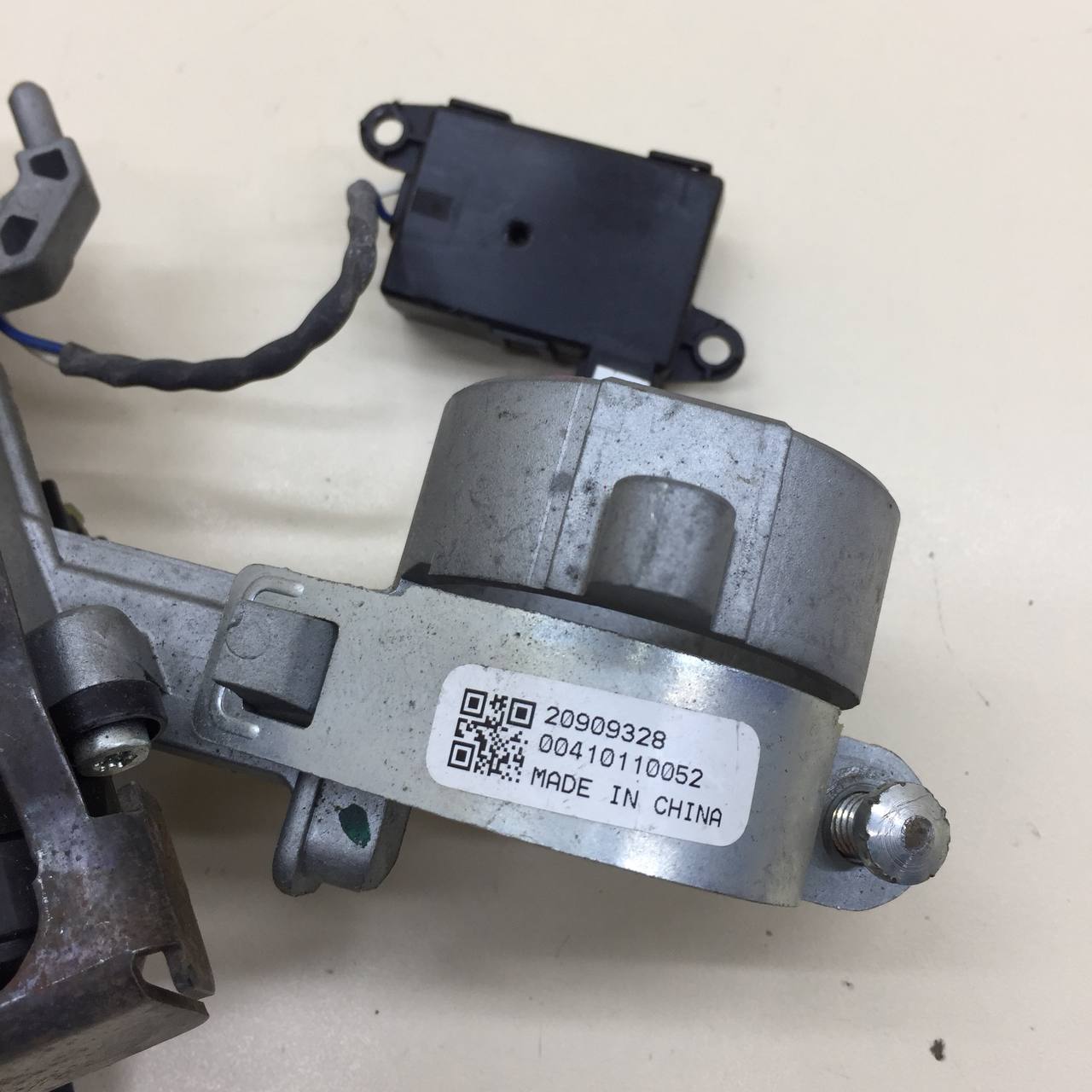 Замок зажигания Opel Astra J 2010-2017