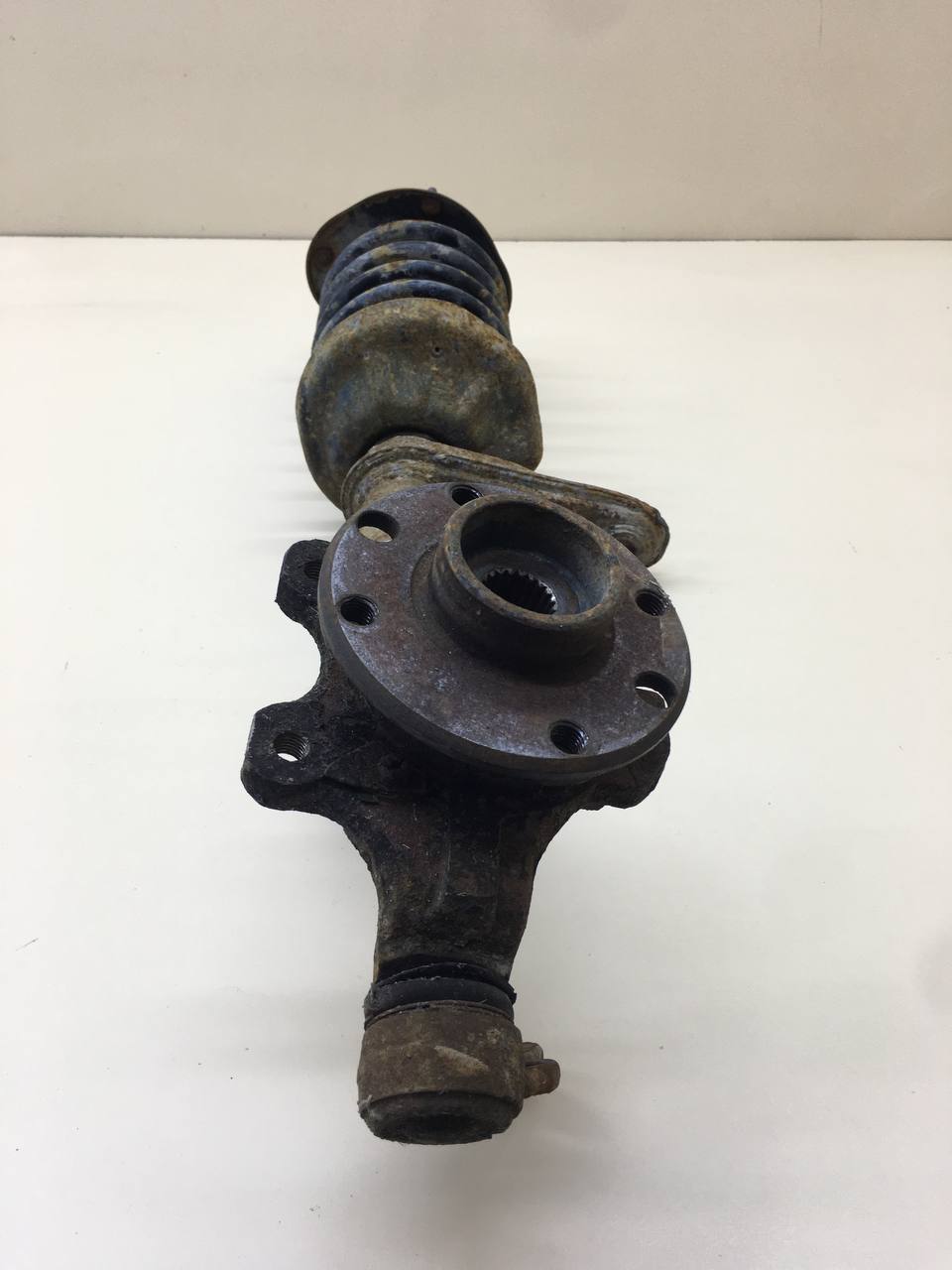 Кулак поворотный передний левый ZAZ Chance 2009-2014