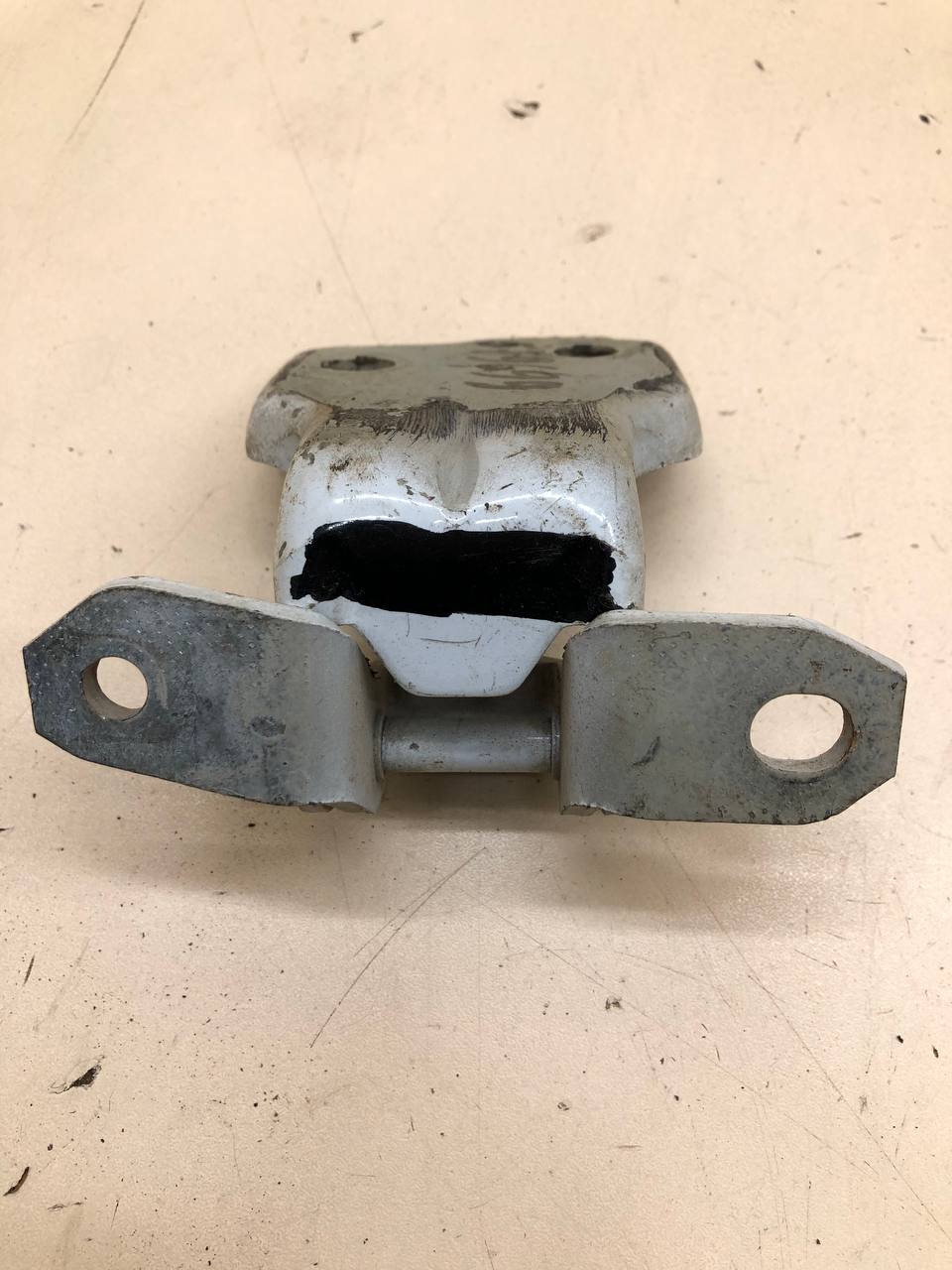 Петля двери передней левой верхняя Suzuki SX4 2006-2013