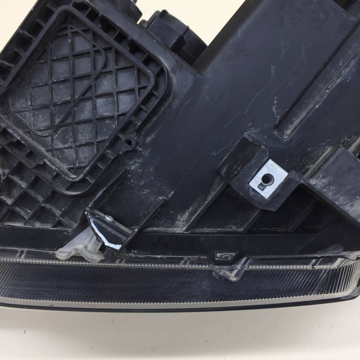 Фара правая Haval H6 2014-2020