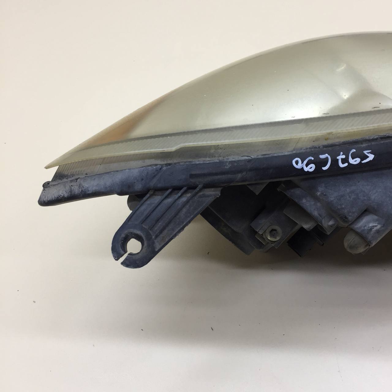 Фара левая Vortex Estina 2008-2012