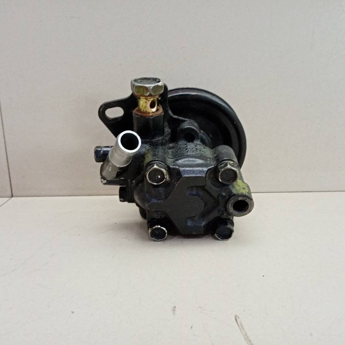 Насос гидроусилителя (электрогидроусилитель, ЭГУР) Nissan Sunny (B14) 1993-1999