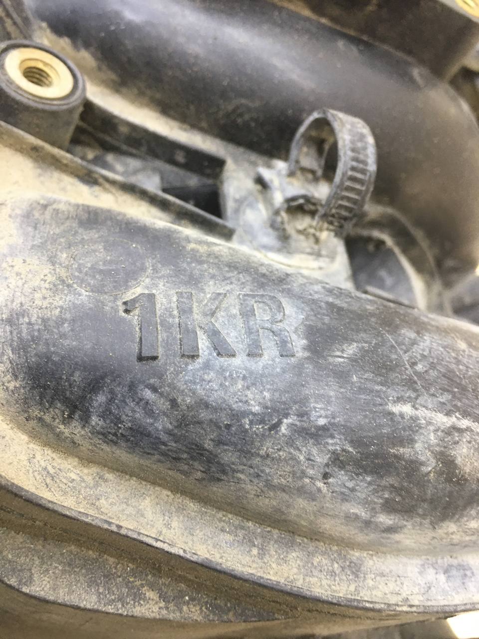 Коллектор впускной Peugeot 107 2006-2014