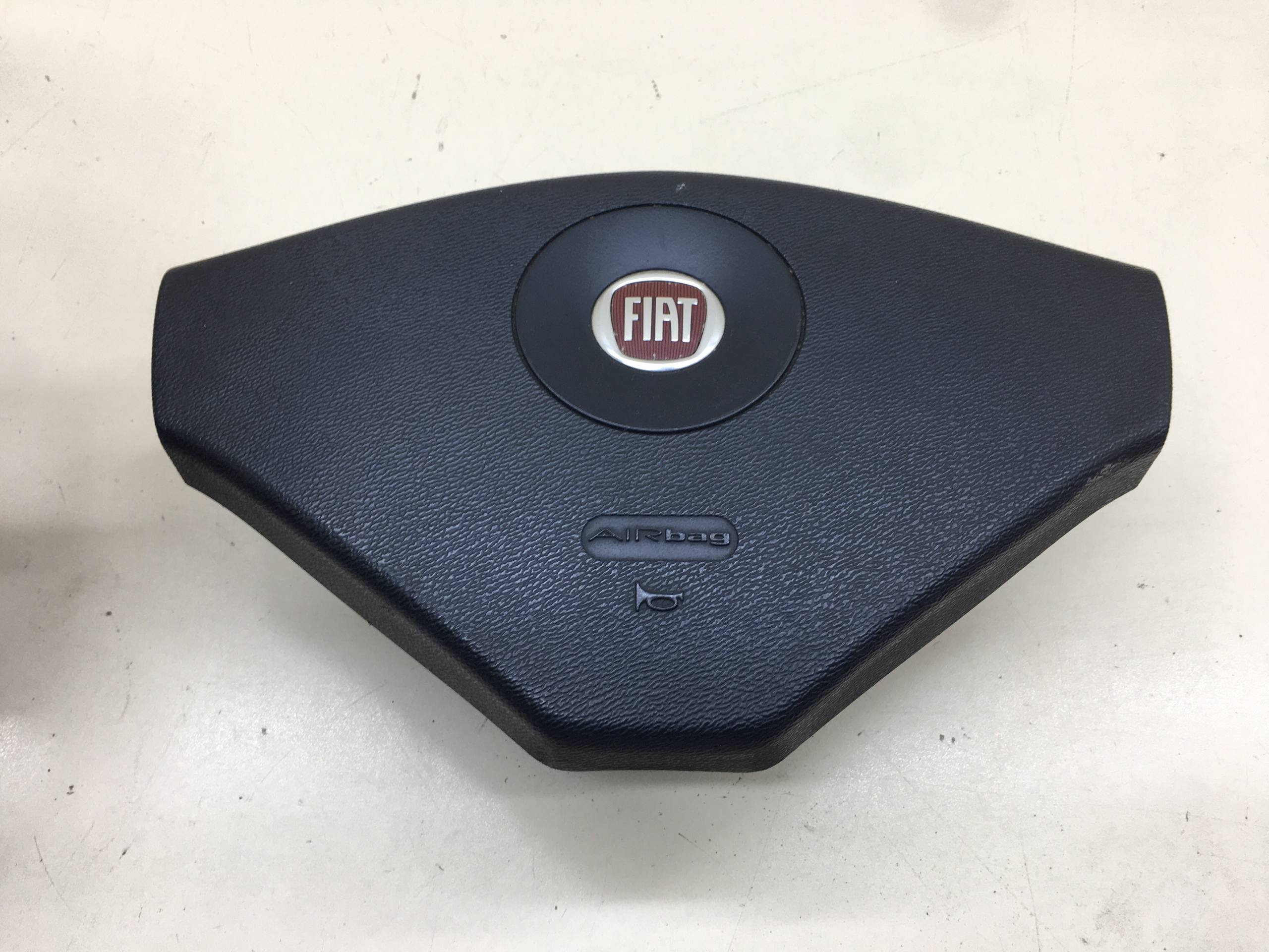 Подушка безопасности в рулевое колесо Fiat Albea 2002-2012