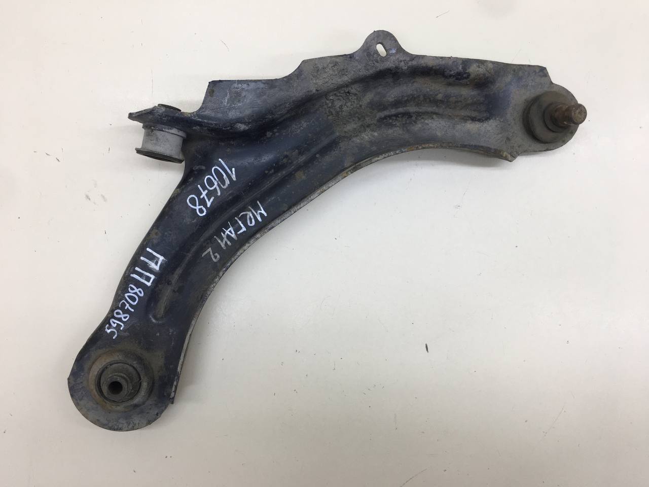 Рычаг передний правый Renault Megane (2) 2002-2009