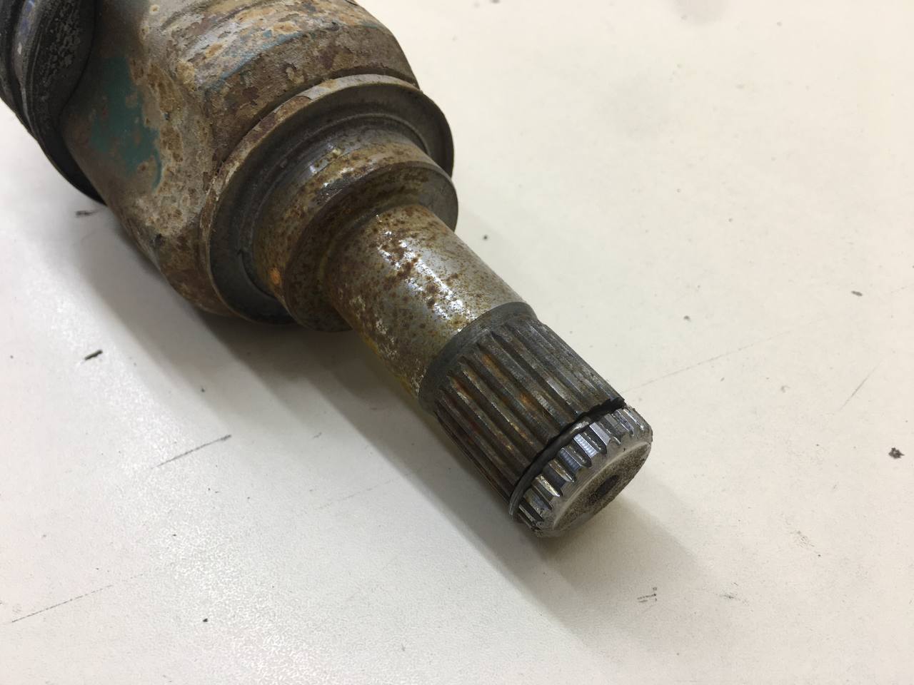 Полуось передняя правая Mitsubishi Colt (CJ) 1995-2002