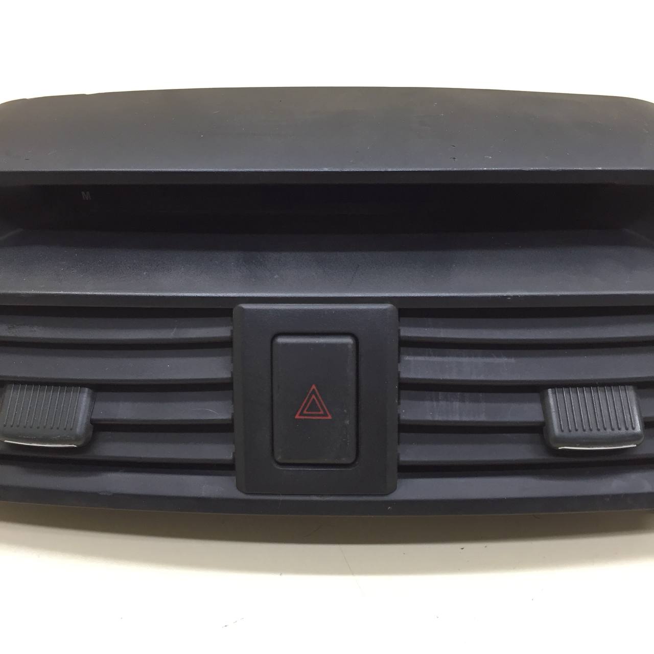 Дефлектор воздушный Lifan X60 2012>