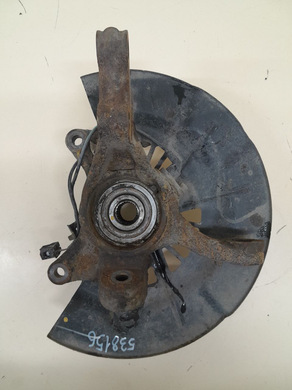 Кулак поворотный передний правый Toyota Camry (XV50) 2011-2017