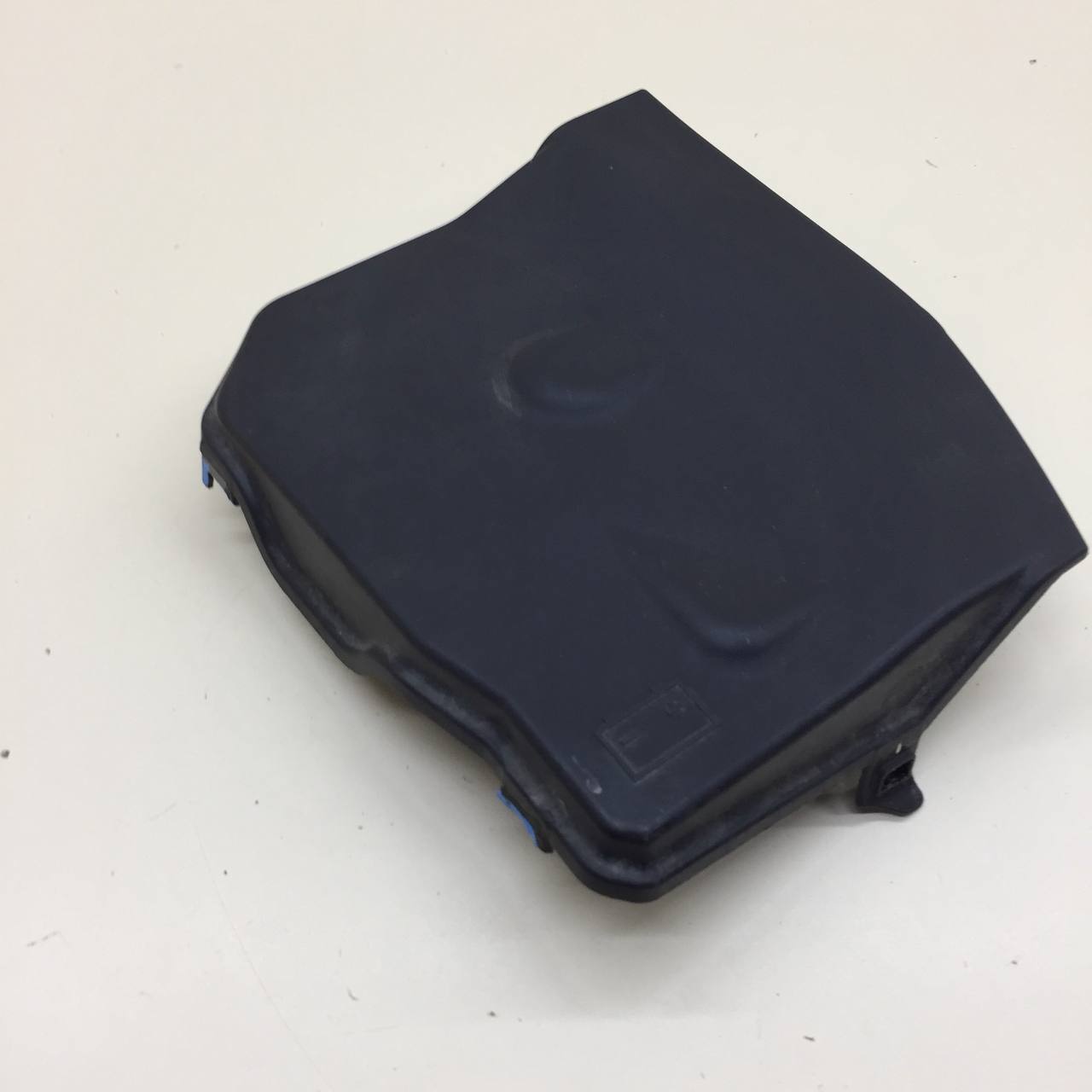 Крышка аккумулятора Volvo S60 (FS, FH) 2010>