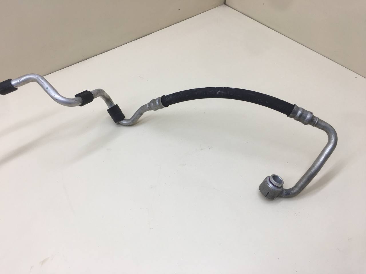 Трубка кондиционера Volkswagen Jetta (A5) 2006-2011