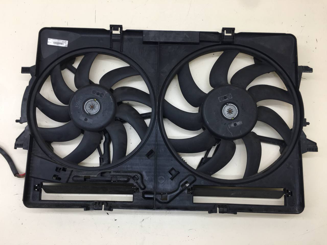 Диффузор вентилятора Audi A4 (B8) 2007-2011