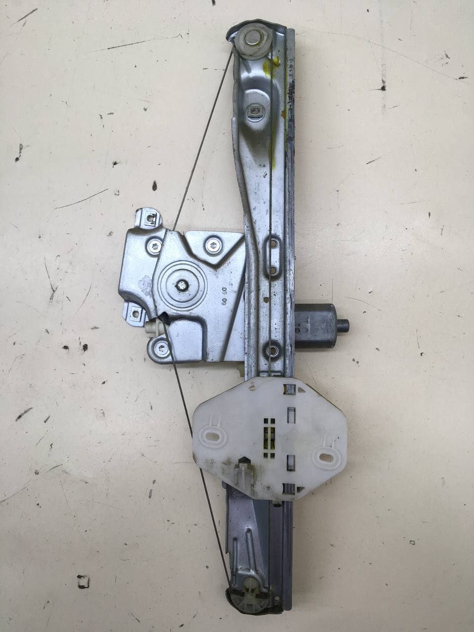 Стеклоподъемник электр. задний левый Renault Symbol (2) 2008-2012