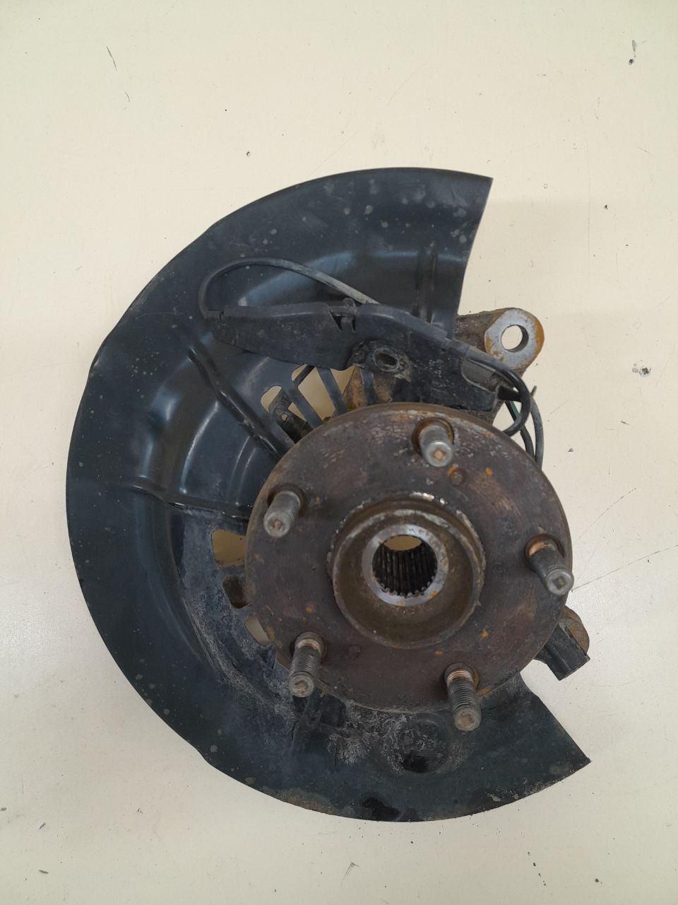 Кулак поворотный передний правый Toyota Camry (XV50) 2011-2017