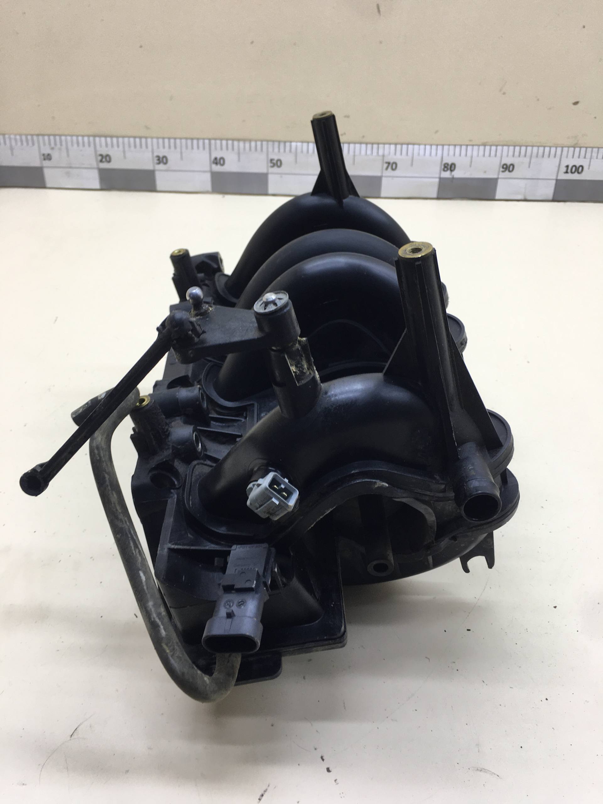 Коллектор впускной Renault Logan (1) 2005-2014