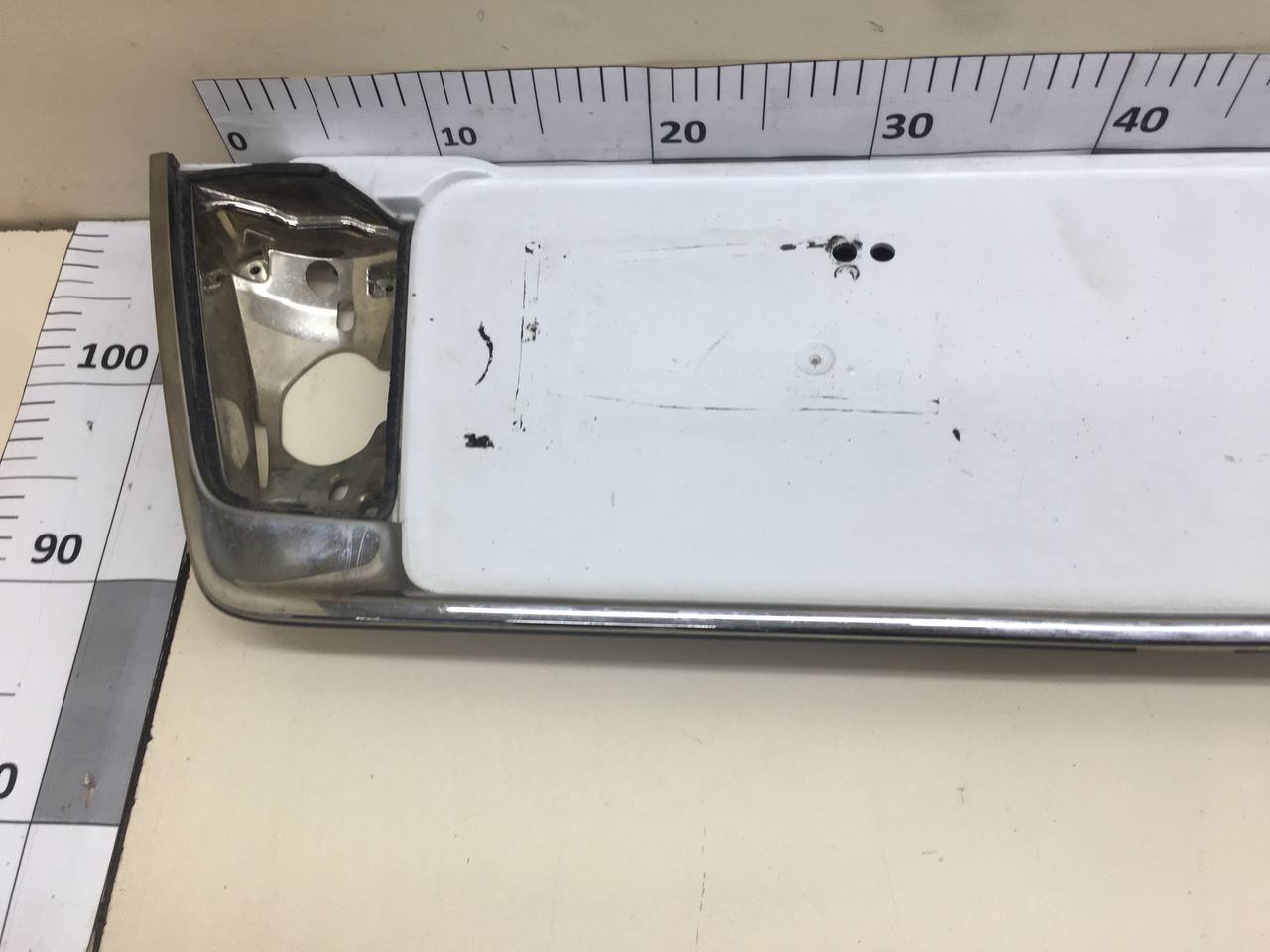 Накладка двери багажника Lexus LX570 (J200) 2007-2015