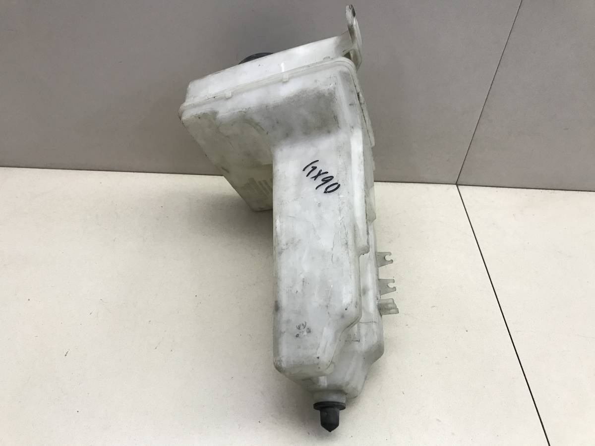 Бачок омывателя лобового стекла Toyota Ipsum (SXM10) 1996-2001