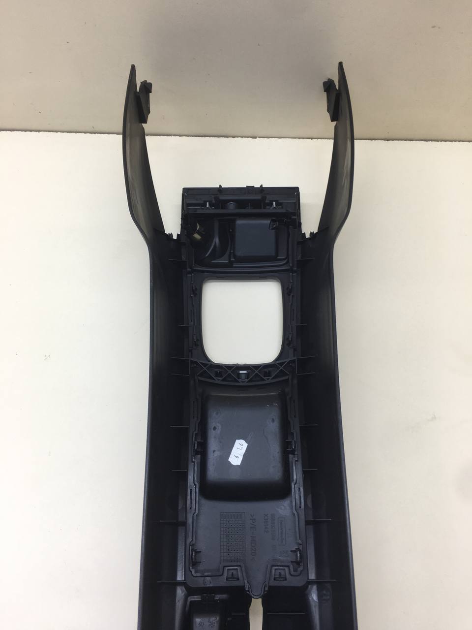 Консоль центральная Peugeot 207 2006-2013