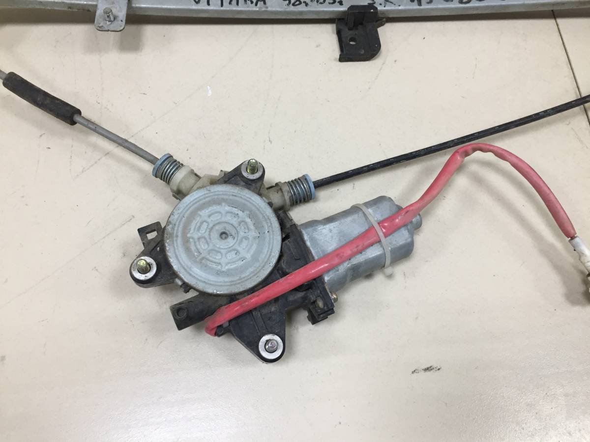 Стеклоподъемник электр. задний правый Suzuki Grand Vitara 1998-2005