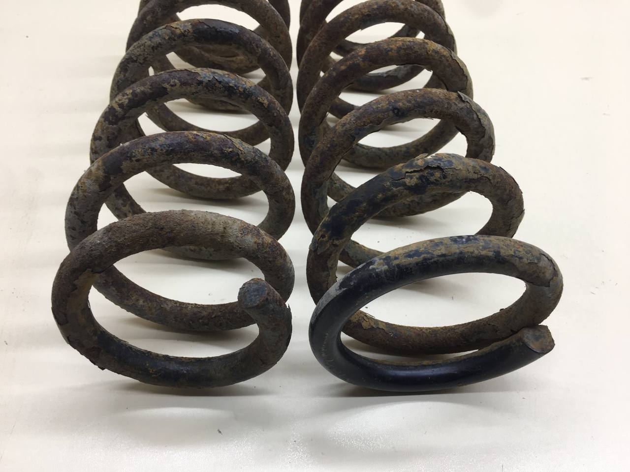 Пружина задняя Mitsubishi Outlander XL (CW) 2006-2012