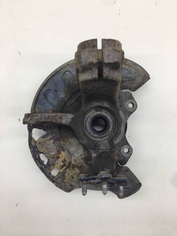 Кулак поворотный передний левый Skoda Rapid 2012-2020