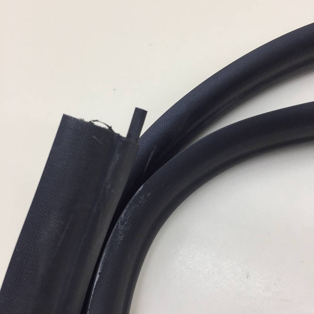 Уплотнитель проема двери задней левой Lada X-RAY 2016>