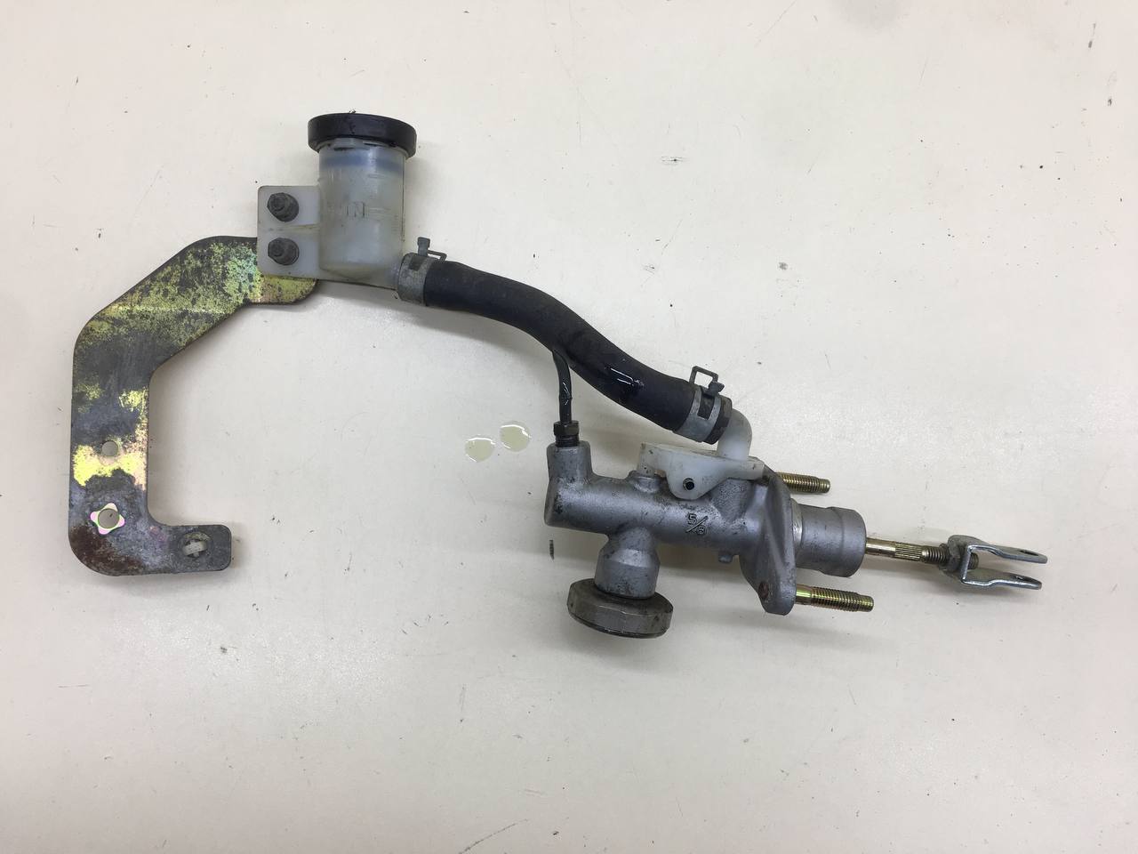 Цилиндр сцепления главный Nissan Almera (N16) 2000-2006