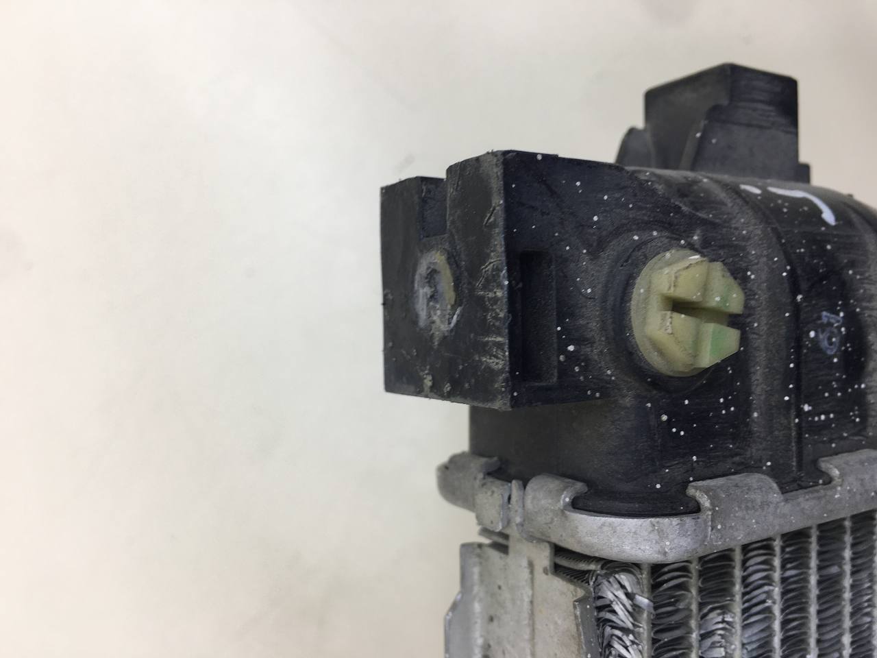 Радиатор охлаждения двигателя Opel Astra J 2010-2017