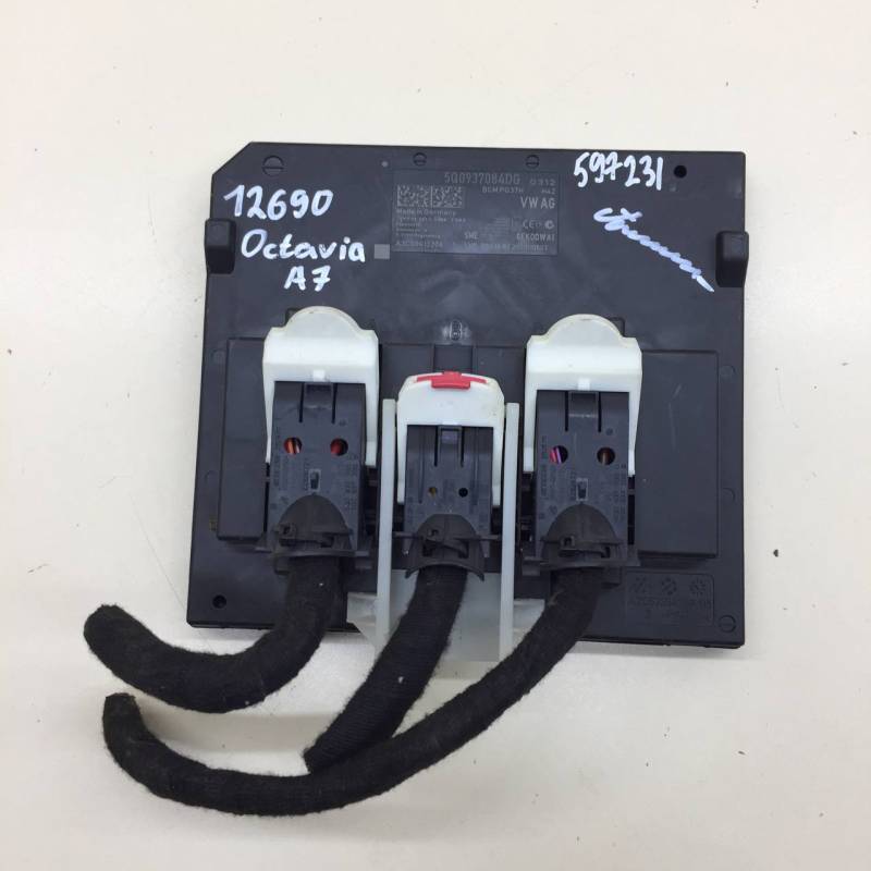 Блок комфорта Skoda Octavia (A7) 2013>