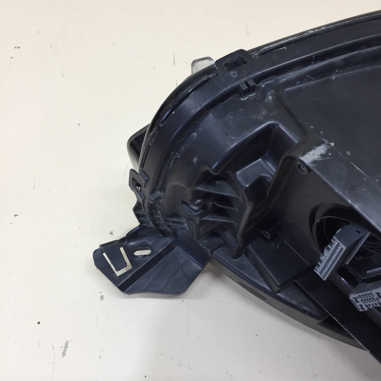 Фара левая Volvo XC90 2015>