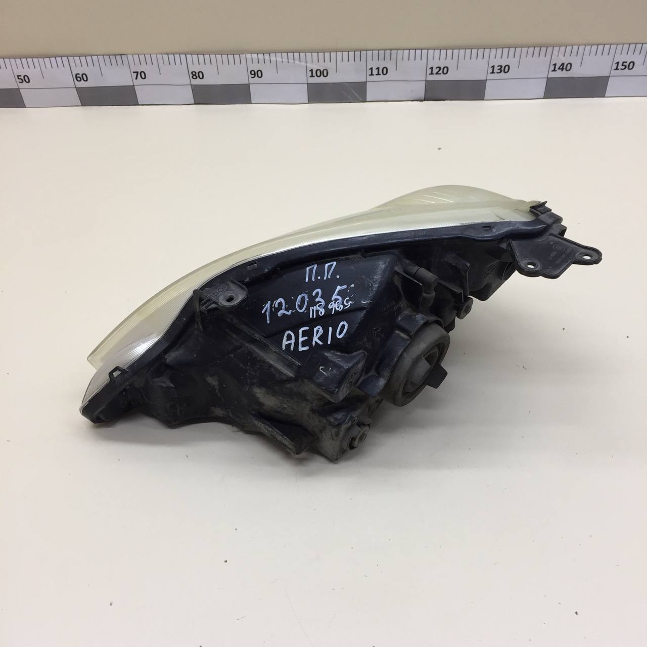 Фара правая Suzuki Liana 2001-2007