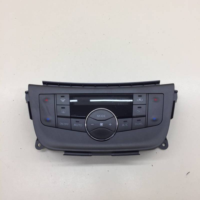 Блок управления климатической установкой Nissan Tiida (C13) 2015>