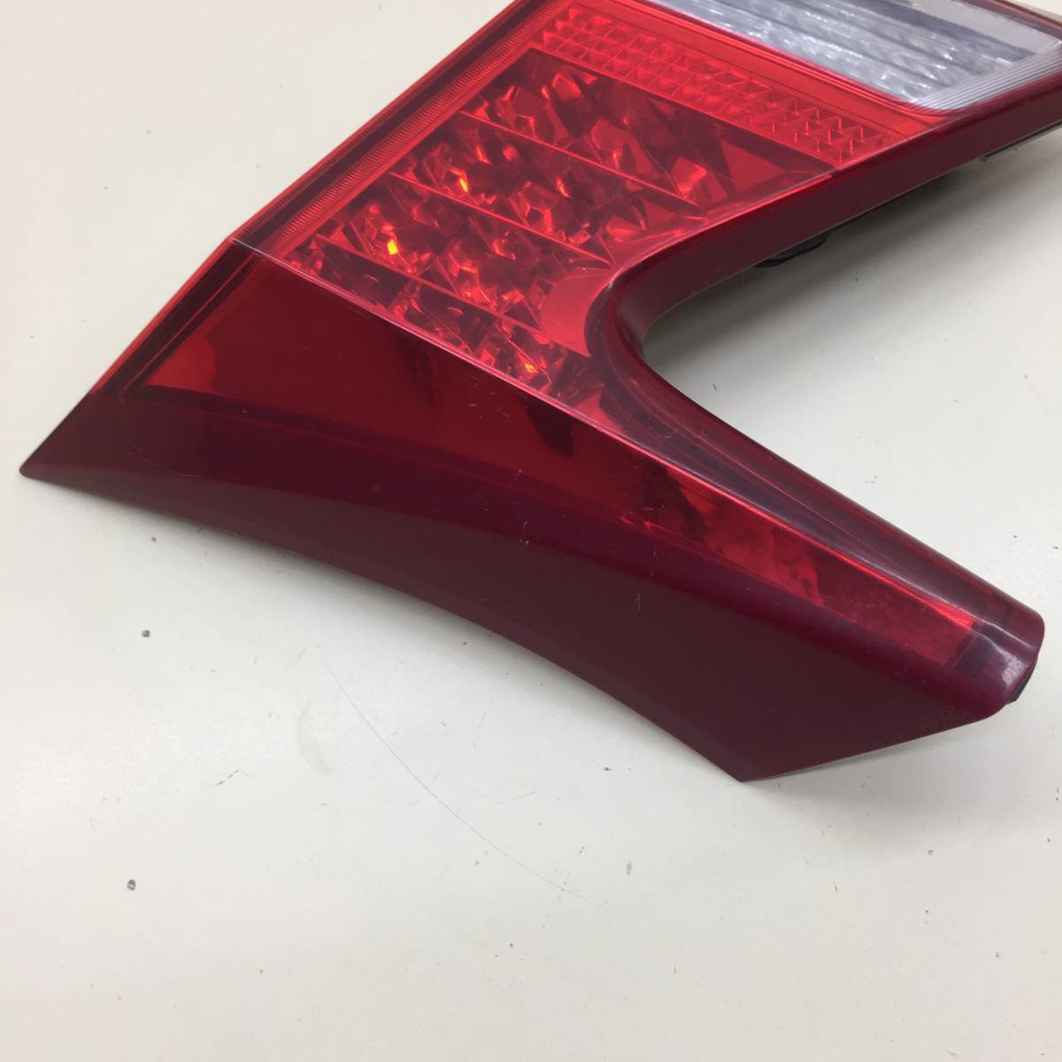 Фонарь задний внутренний правый Honda Civic 5D 2012>