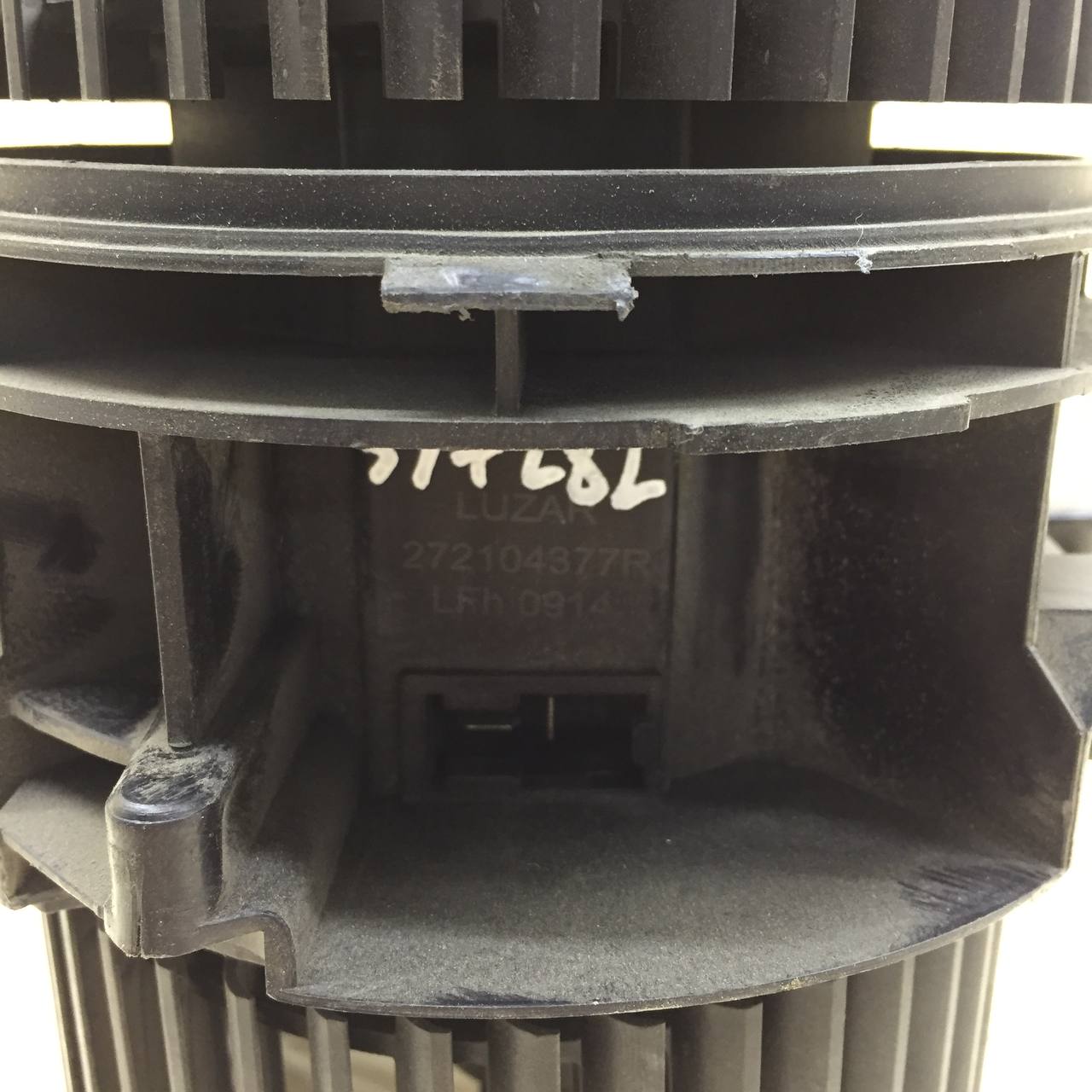 Моторчик отопителя Renault Fluence 2010-2017