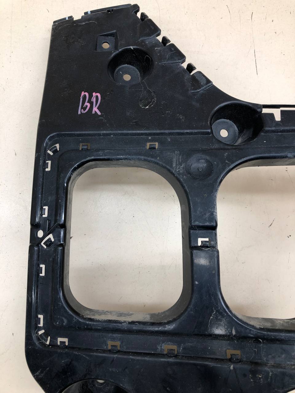 Направляющая заднего бампера правая BMW X5 E70 2007-2013