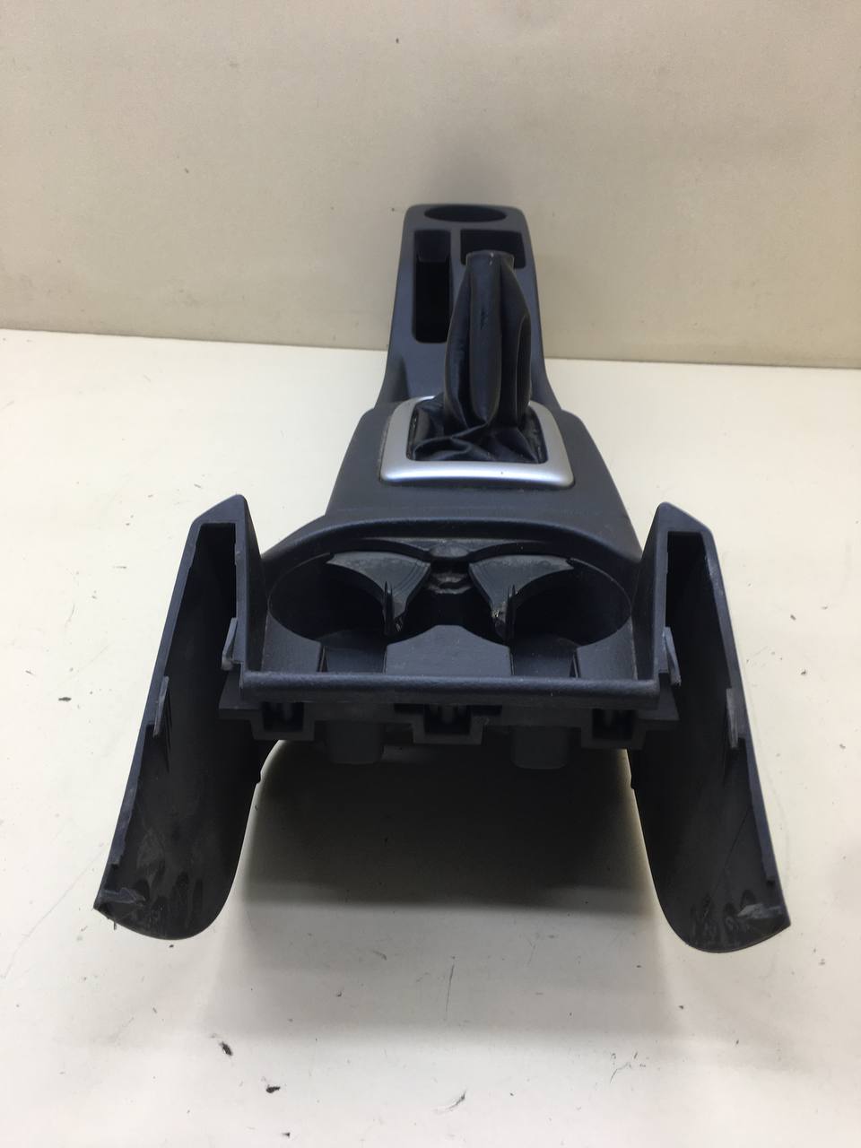 Консоль центральная Suzuki Liana 2001-2007