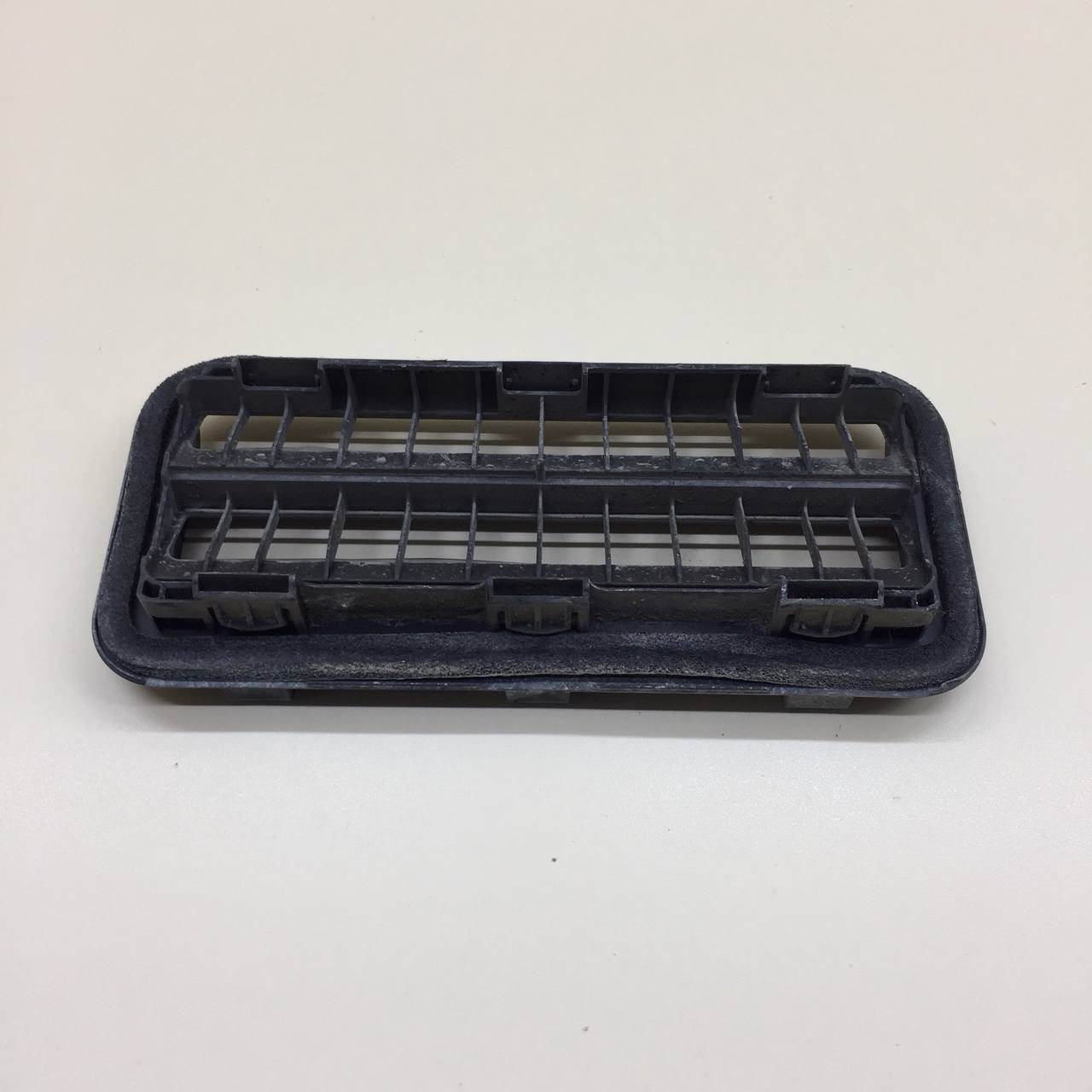 Решетка вентиляционная Hyundai Solaris (HCR) 2017-2020