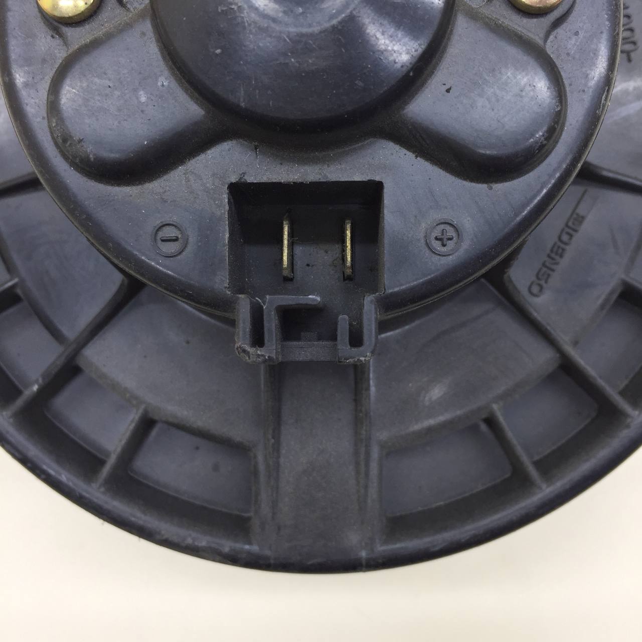 Моторчик отопителя Cadillac SRX (1) 2003-2009