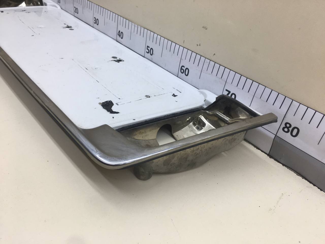 Накладка двери багажника Lexus LX570 (J200) 2007-2015