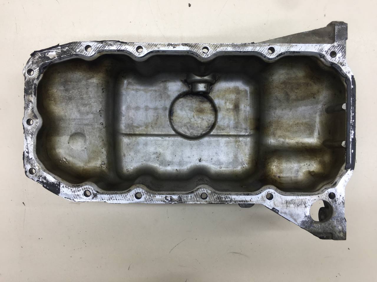 Поддон масляный двигателя Ford Focus 3 2011>