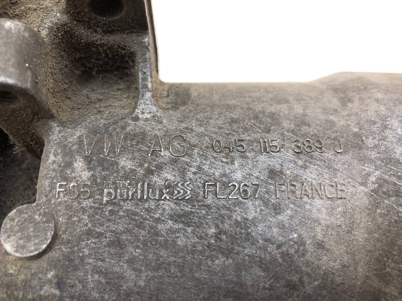 Корпус масляного фильтра Audi A3 (8P) 2004-2013